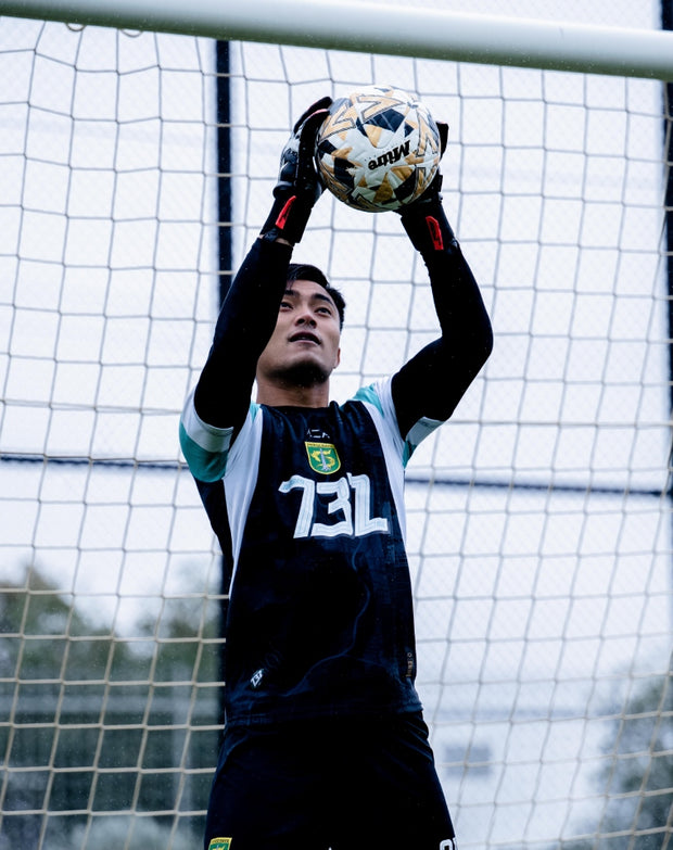 Jersey Persebaya Training 732TH Surabaya - Black
